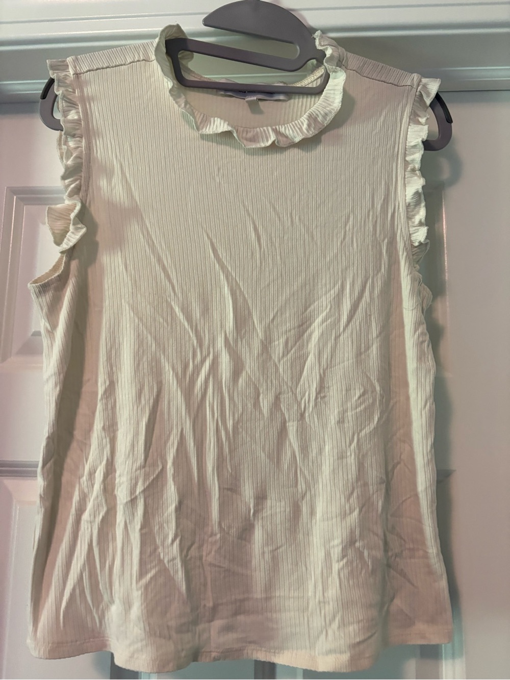 cupcakes & cashmere Cream Ruffle-Trim Ribbed Sleeveless Top